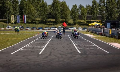 V Slovenji vasi opravili tretjo dirko sezone državnega prvenstva v mini cestno hitrostnem motociklizmu