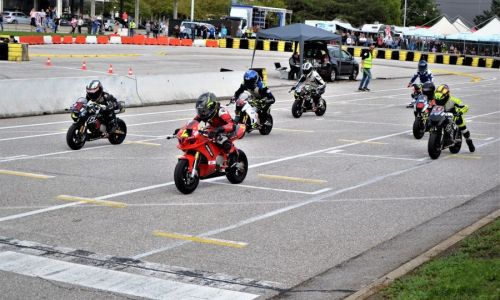 V boj za državne naslove tudi dirkači mini cestno hitrostnega motociklizma