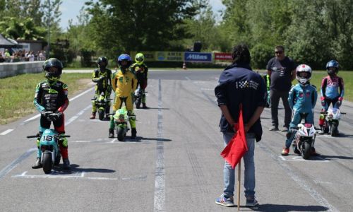 Sestanek za vse voznice in voznike vseh disciplin v cestno hitrostnem motociklizmu