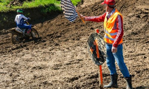 Izobraževanje za funkcionarje v motokrosu, vse voznike začetnike in vse spremljevalce v razredu MX50 za sezono 2026