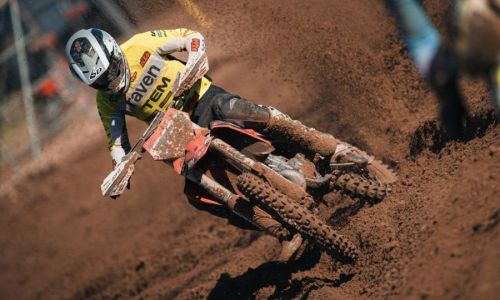 Mini cestno hitrostni motociklisti v Slovenji vasi, motokrosisti v Bolgariji in Italiji
