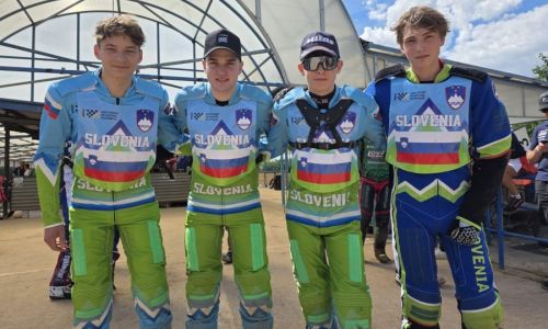 Slovenska reprezentanca do 24 let na dirki parov v Pardubicah tretja