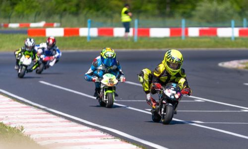 Zanimiva in napeta dirka v Slovenji vasi