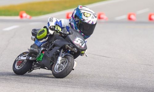 Vransko gostilo dirkače v mini cestno hitrostnem motociklizmu
