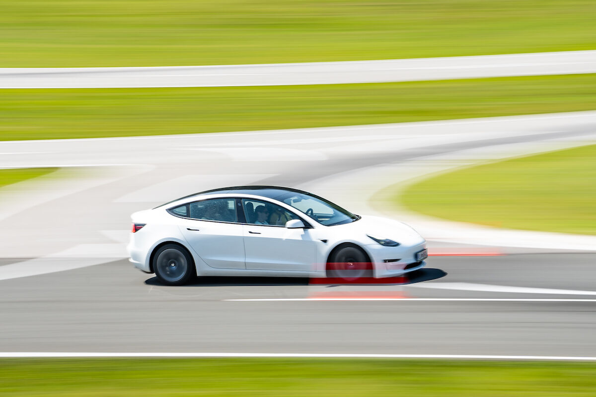 V električnem vozilu so izkusili čare poligona.